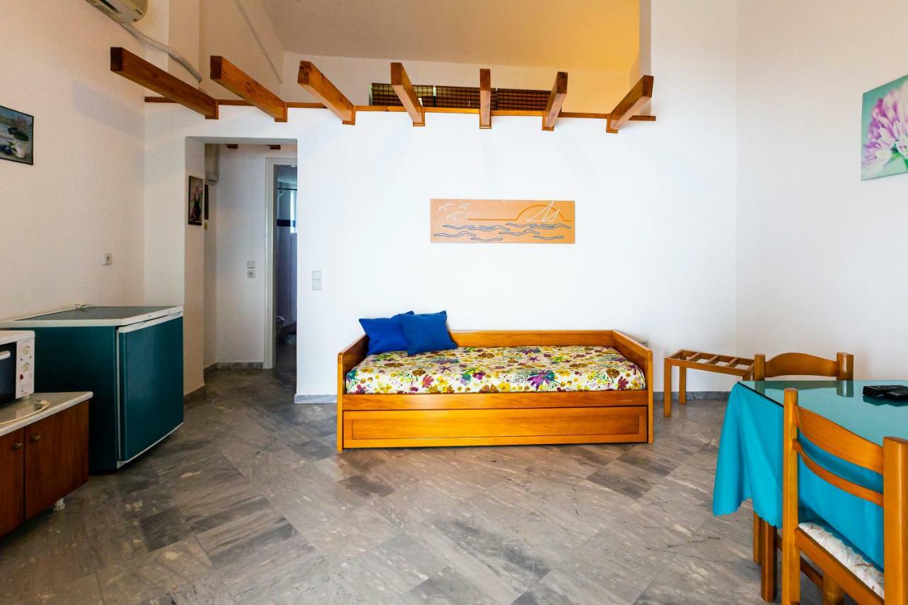 Iris Apartments チラニ エクステリア 写真