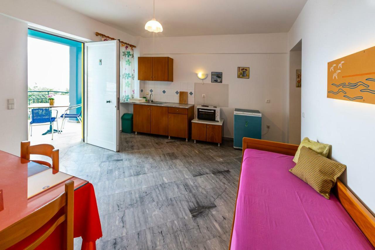 Iris Apartments チラニ エクステリア 写真